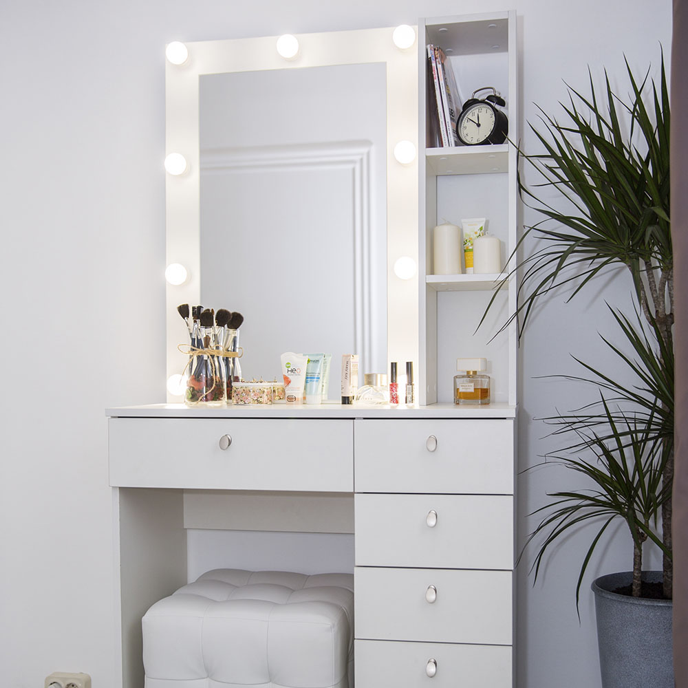 Что подарить любимой, если у нее итак все есть.