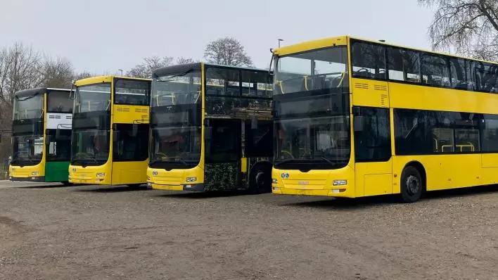 У "Київпастранс" розповіли, де і коли будуть їздити двоповерхові автобуси у Києві.