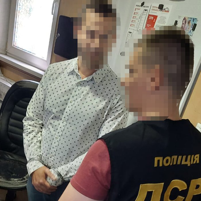 В Киеве владелец СТО продавал внедорожники, переданные для ВСУ.