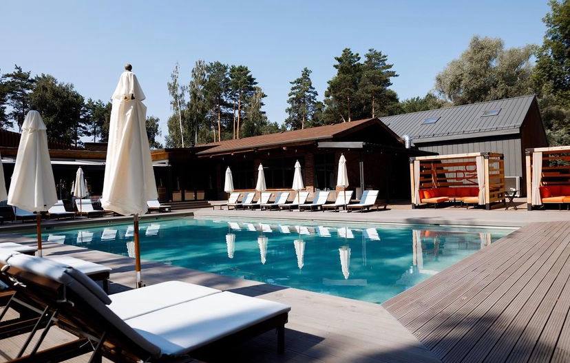 Пляжные клубы с бассейнами в Киевской области.