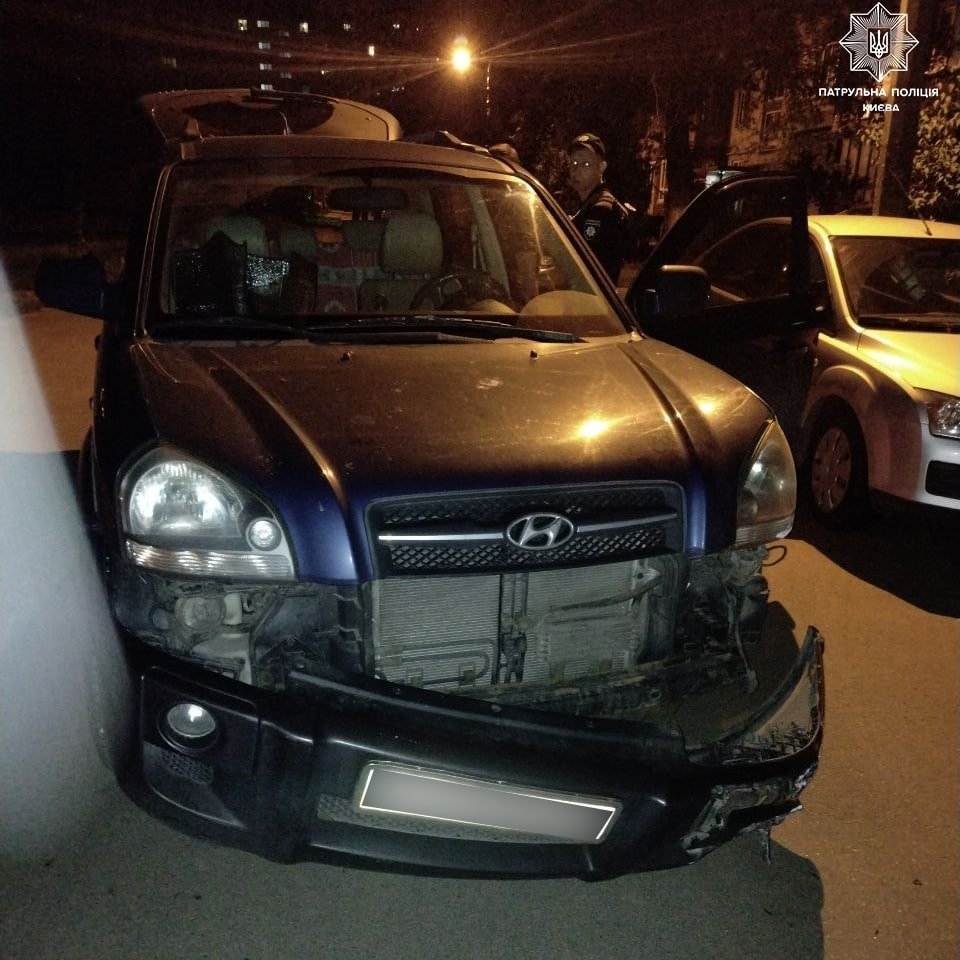 На Оболони пьяный мужчина с гранатой совершил ДТП.