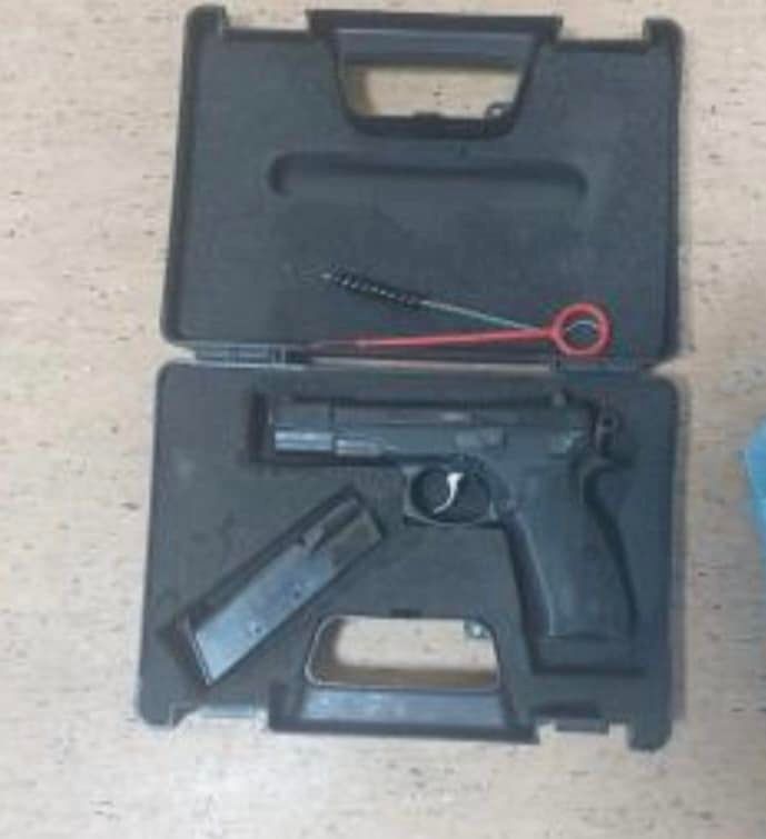 В Киеве 63-летний мужчина нелегально торговал оружием и боеприпасами.