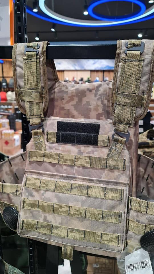 "Епіцентр" звинуватили у продажі волонтерських бронежилетів.