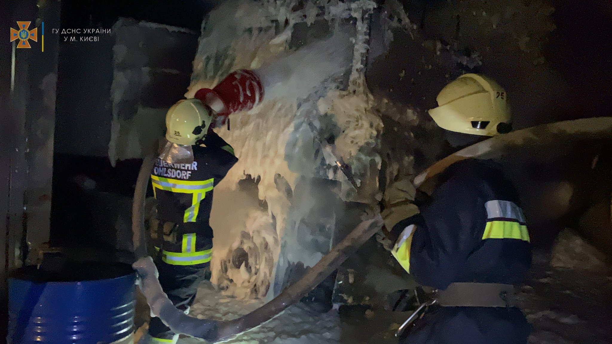 В Оболонском районе столицы произошел масштабный пожар.