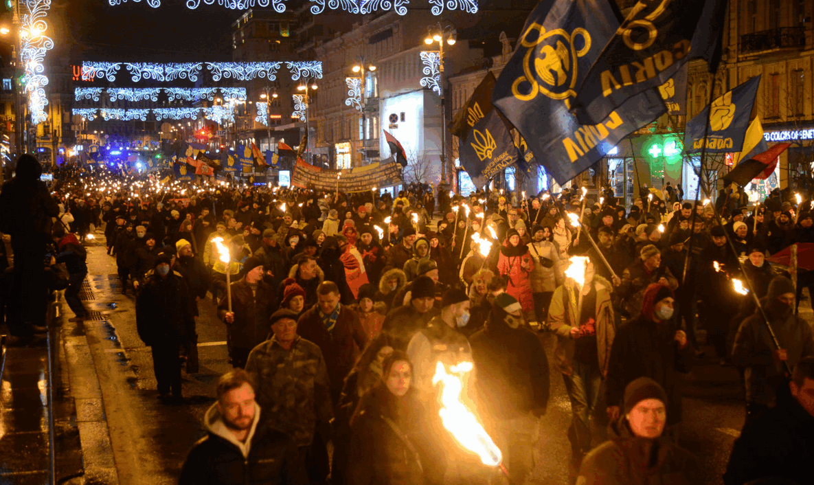 Вечером 1 января по центру Киева прошло шествие в честь дня рождения Степана Бандеры