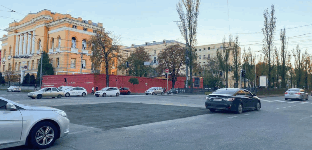 Перехрестя після сьогоднішнього ремонту.
