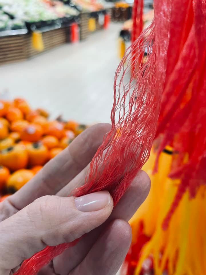 Авоськи в супермаркете Киева