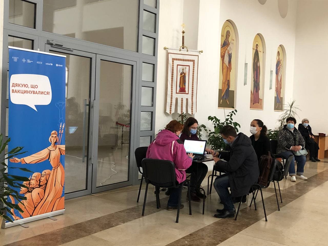 Пункт Вакцинации в главном греко-католическом соборе Украины, Фото: Vgorode