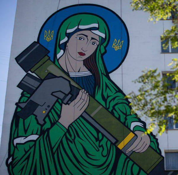 У "украинской Мадонны" с "Джавелином" пропал нимб - фото