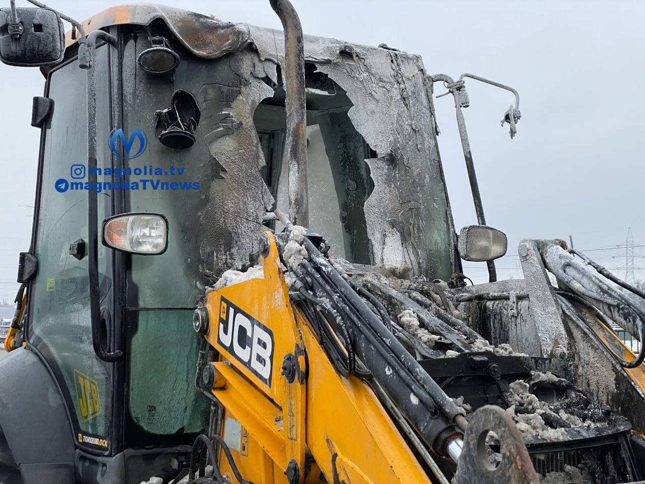 На Столичном шоссе во время движения загорелся трактор