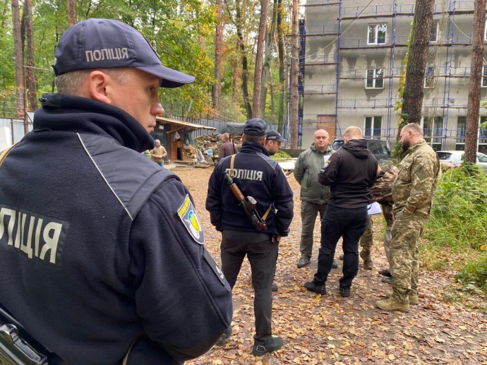 У Пущі-Водиці юристи Оксани Марченко вимагали повернути її майно.