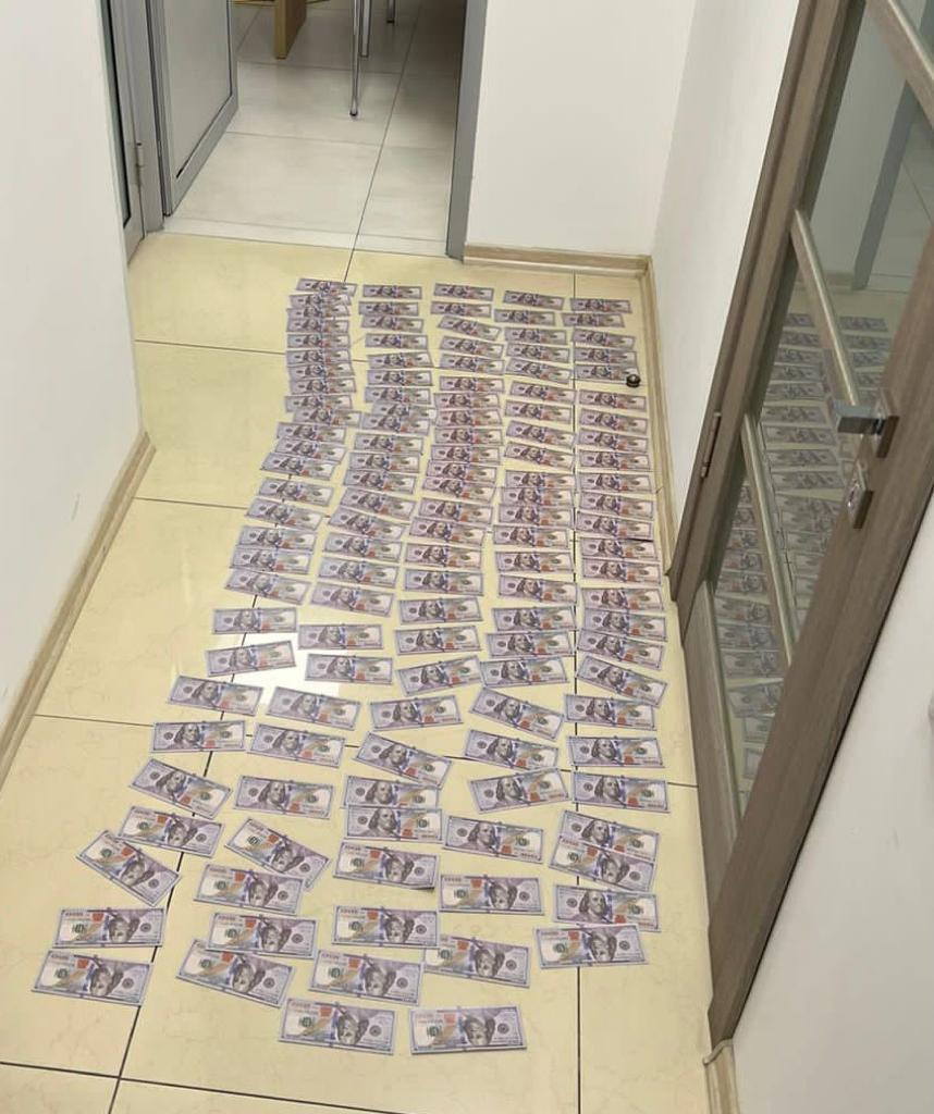 У Києві затримали банкіра, який незаконно переправляв чоловіків за кордон.