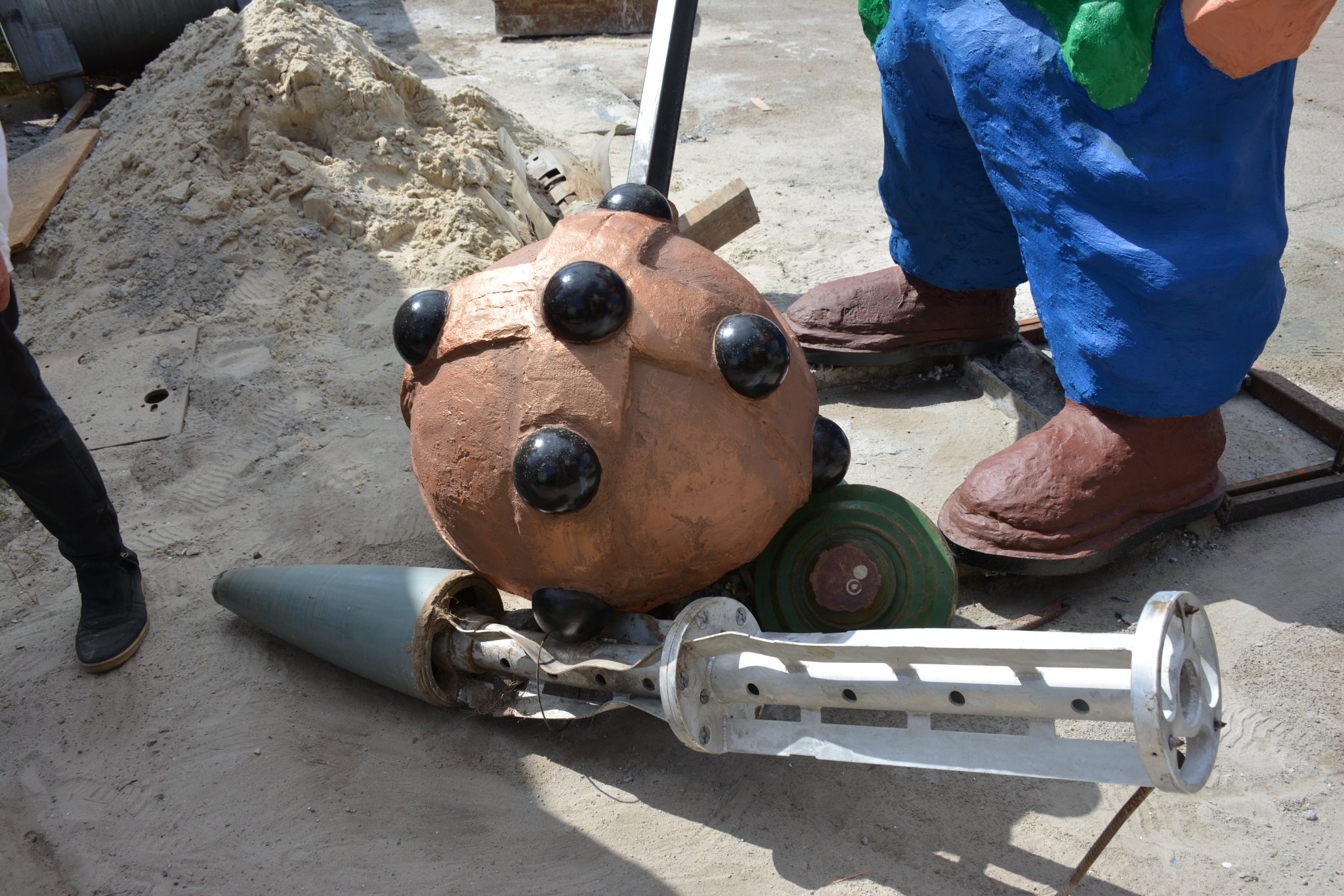 У Броварах створили арт-об'єкт у вигляді Котигорошка: містяни незадоволені.