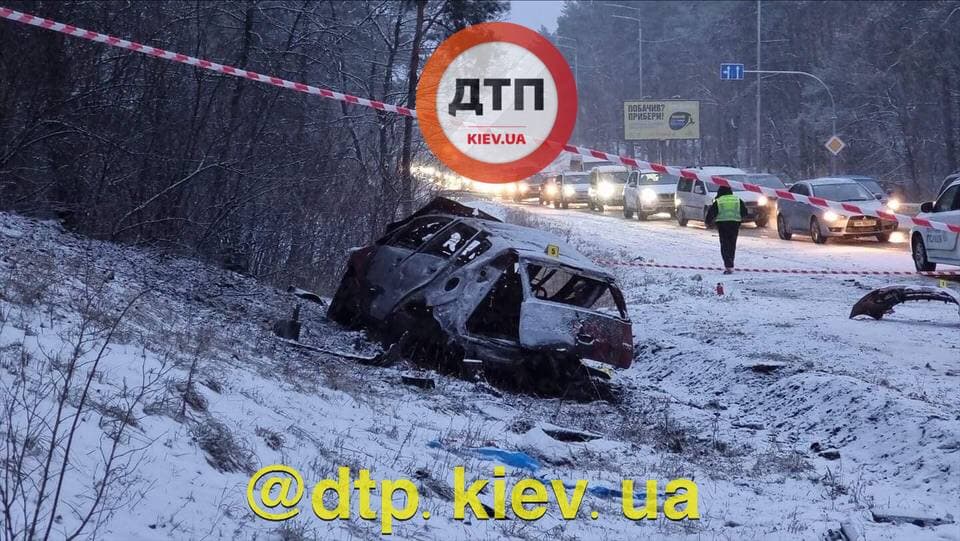 Под Киевом из-за ДТП загорелось авто