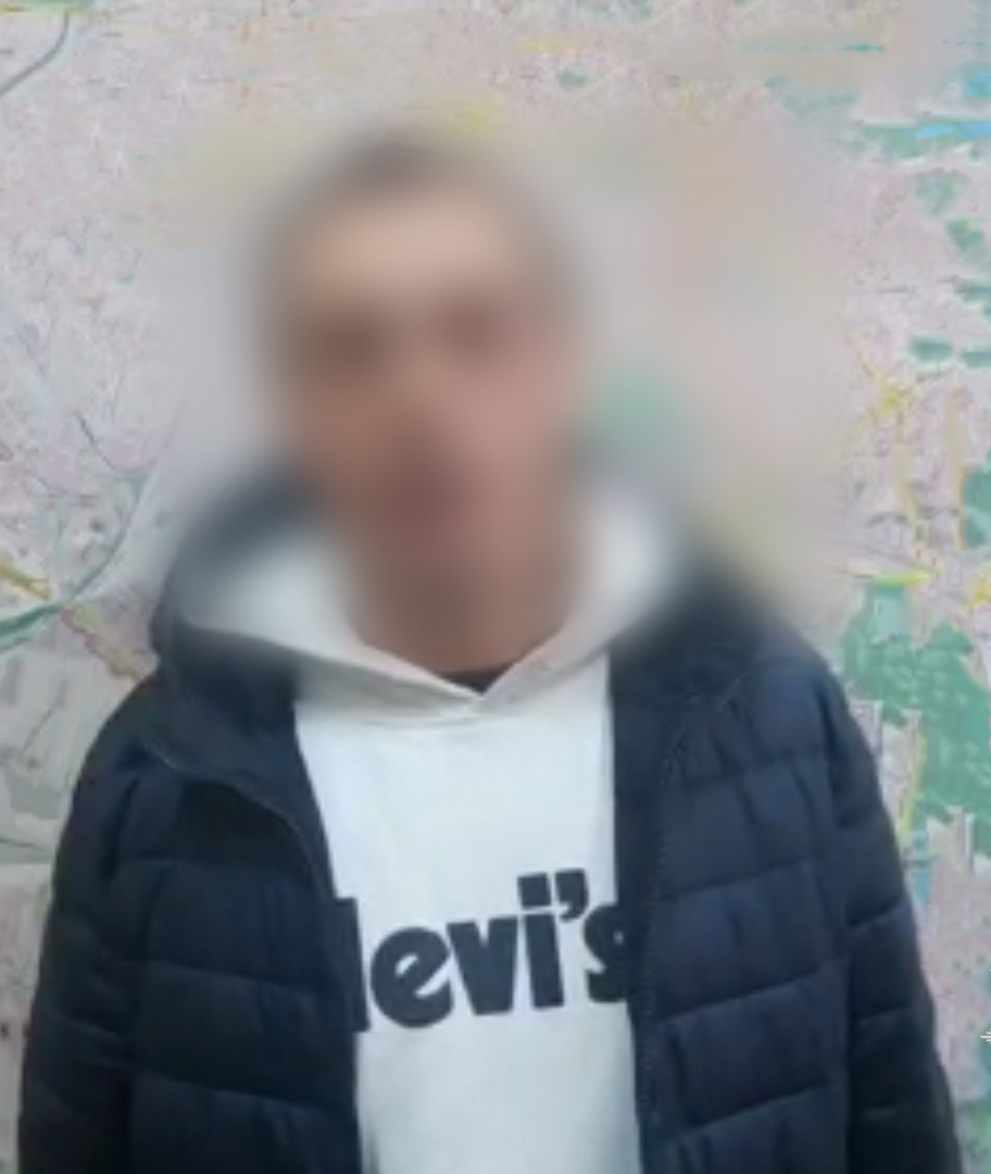 У Києві нападник обікрав жінку і підпалив їй волосся.