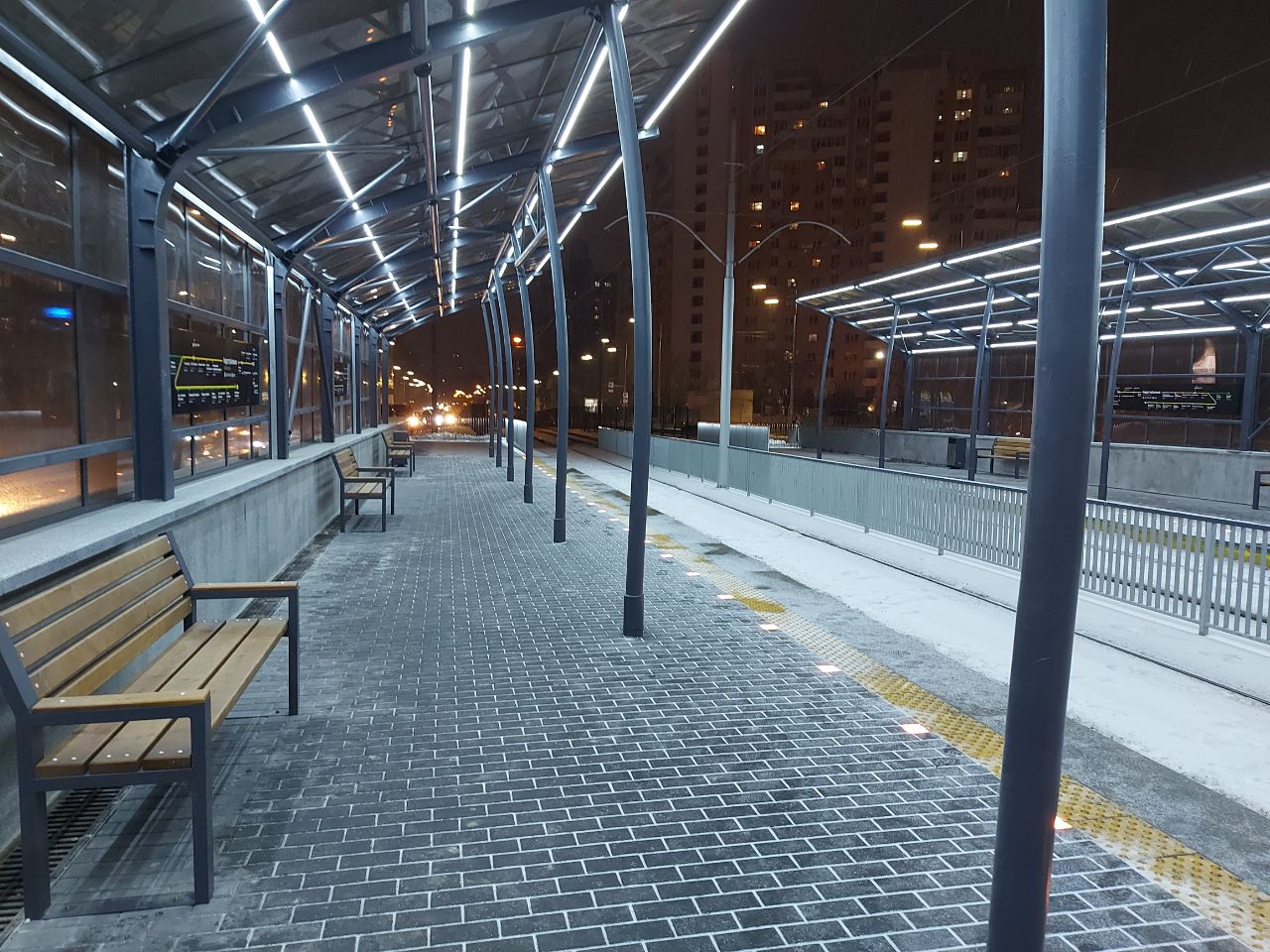 В Киеве после капитального ремонта открыли трамвайную станцию "Индустриальная"