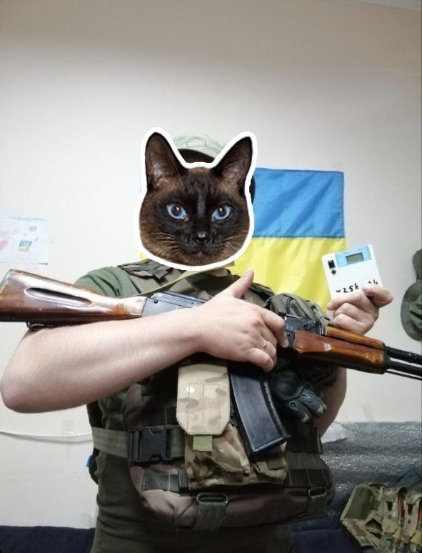 Изобретатели из Киева создают павербанки и другие устройства для бойцов из ВСУ.