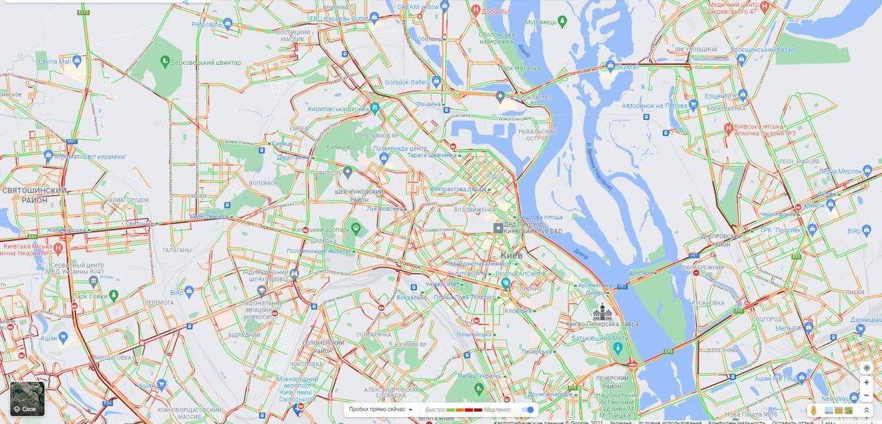 Утром, 21 декабря, Киев стоит в пробках