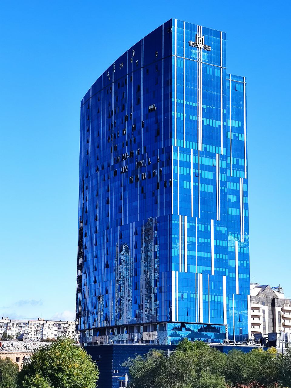 Сколько будет стоить ремонт бизнес-центра, поврежденного российской ракетой.