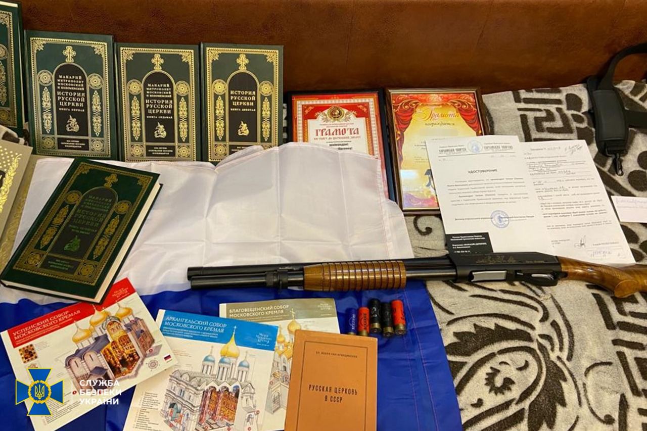 У храмі в Чорнобилі виявили 16 людей, які знаходилися там незаконно.