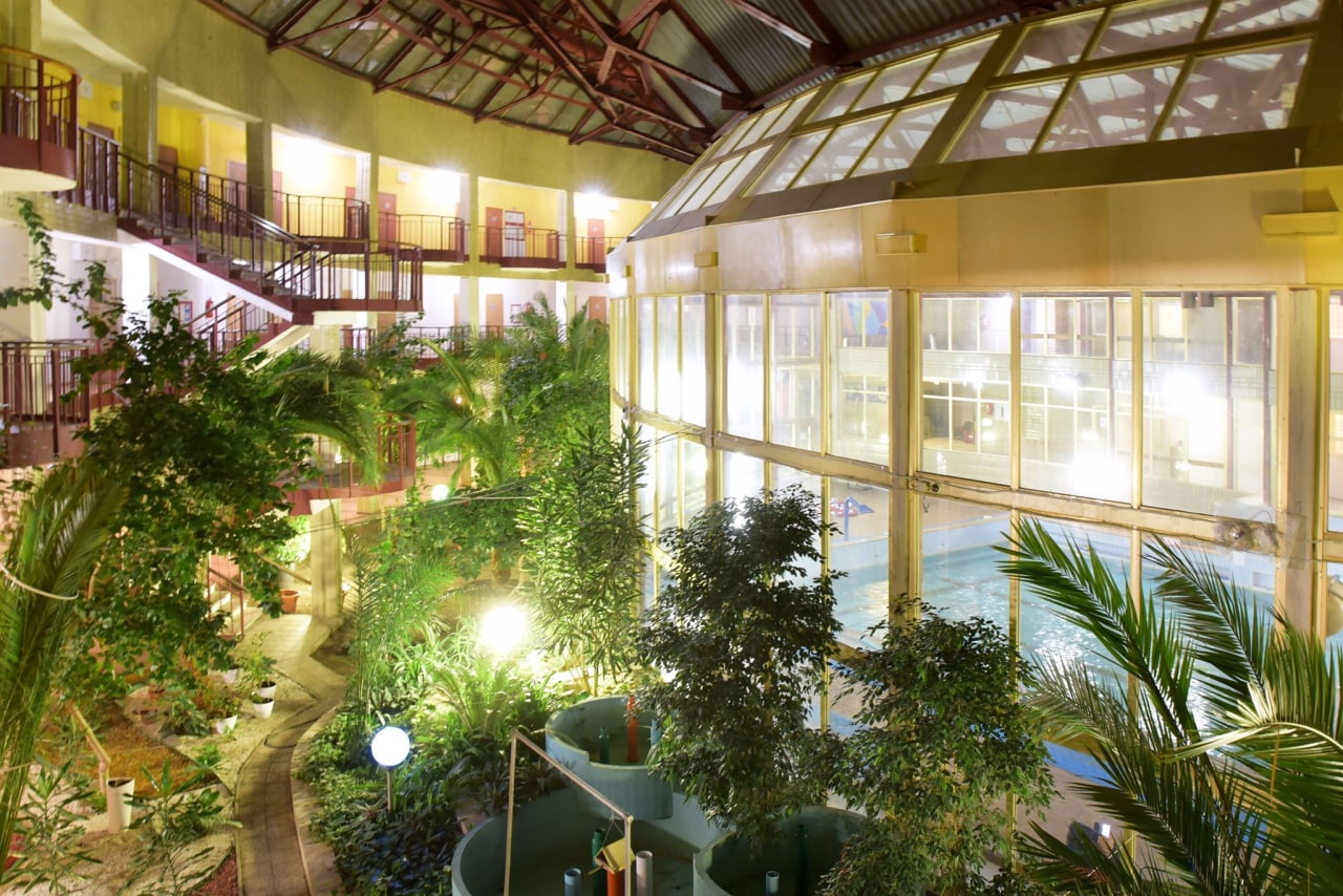 Семінари, корпоративи та спортивні збори у санаторії "Хвиля" з басейном