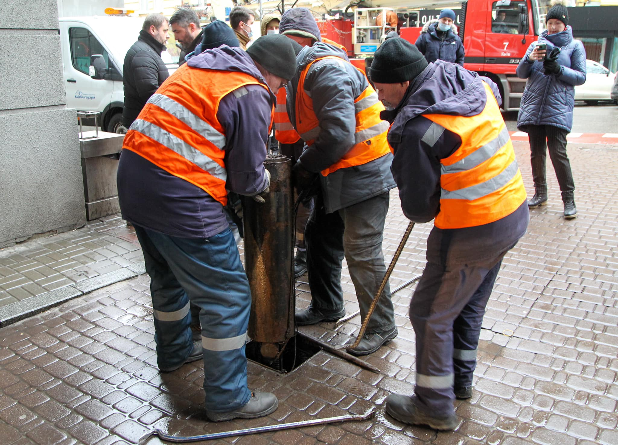 В центре Киева сделают муниципальную парковку