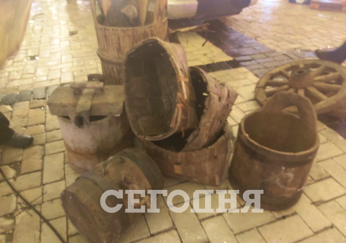 На Софийской площади собирают игрушки для народной новогодней елки