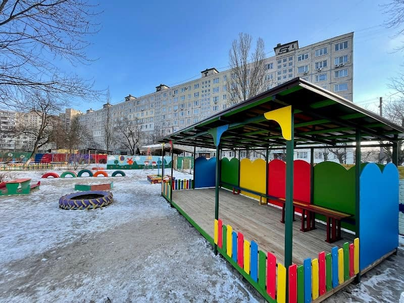 На Оболони отремонтировали садики и школы, которые пострадали от урагана.