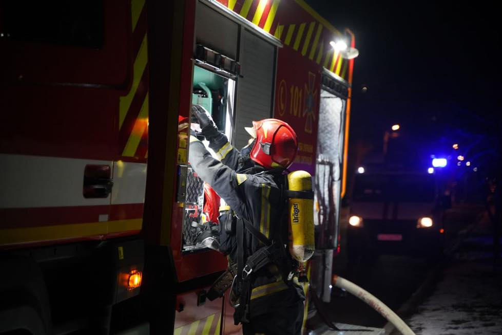 На Святошине произошел масштабный пожар в учебном заведении.