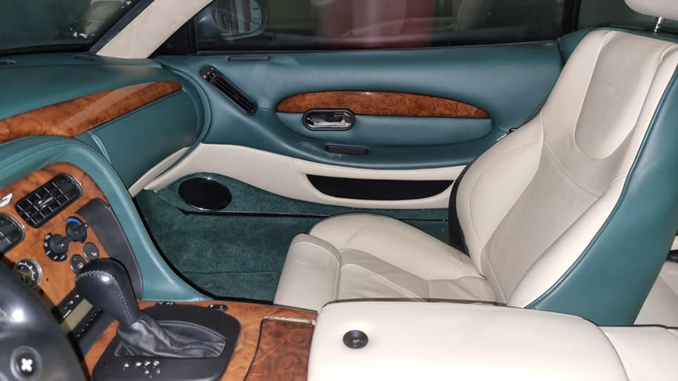 В Киеве нашли уникальный суперкар, который несколько лет стоял на паркинге.