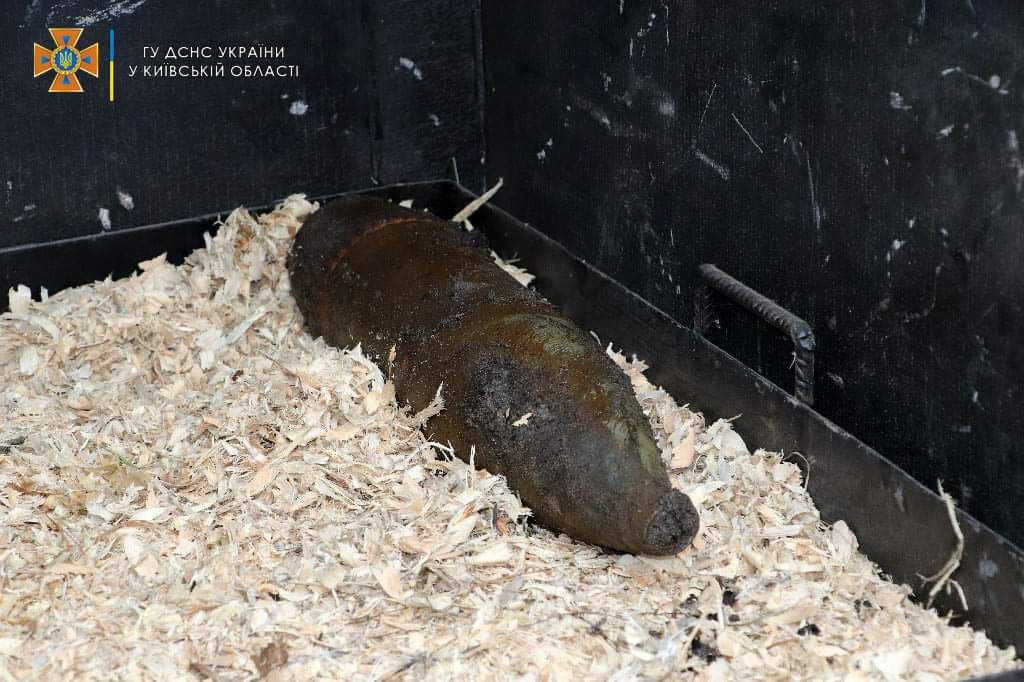 В освобожденном городе Ирпень провели зачистку и разминирование.