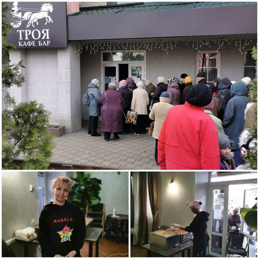 В кафе на Отрадном пенсионерам раздают бесплатные горячие обеды.