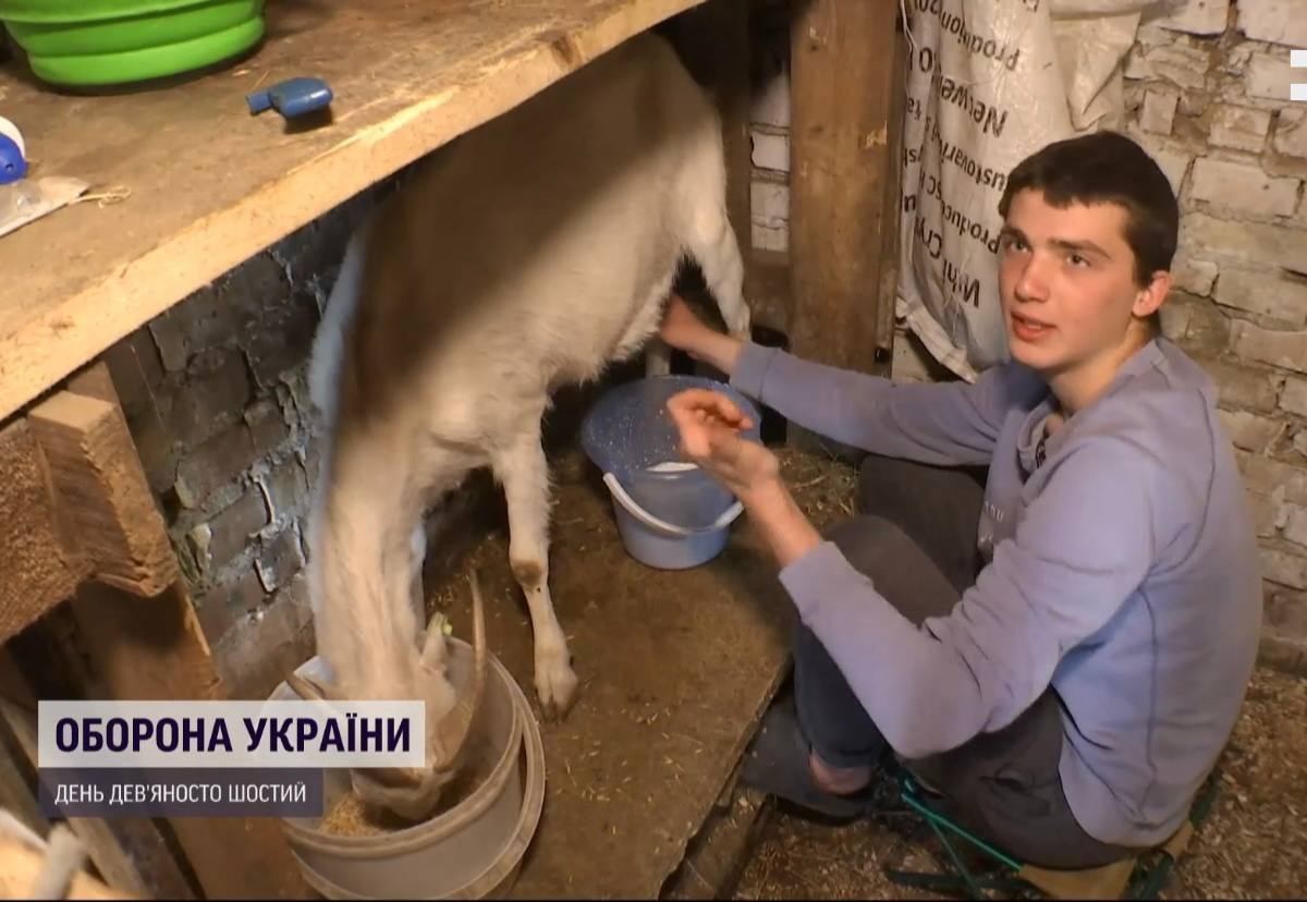 На Київщині подружжя понад місяць жило в окупації на власній фермі.