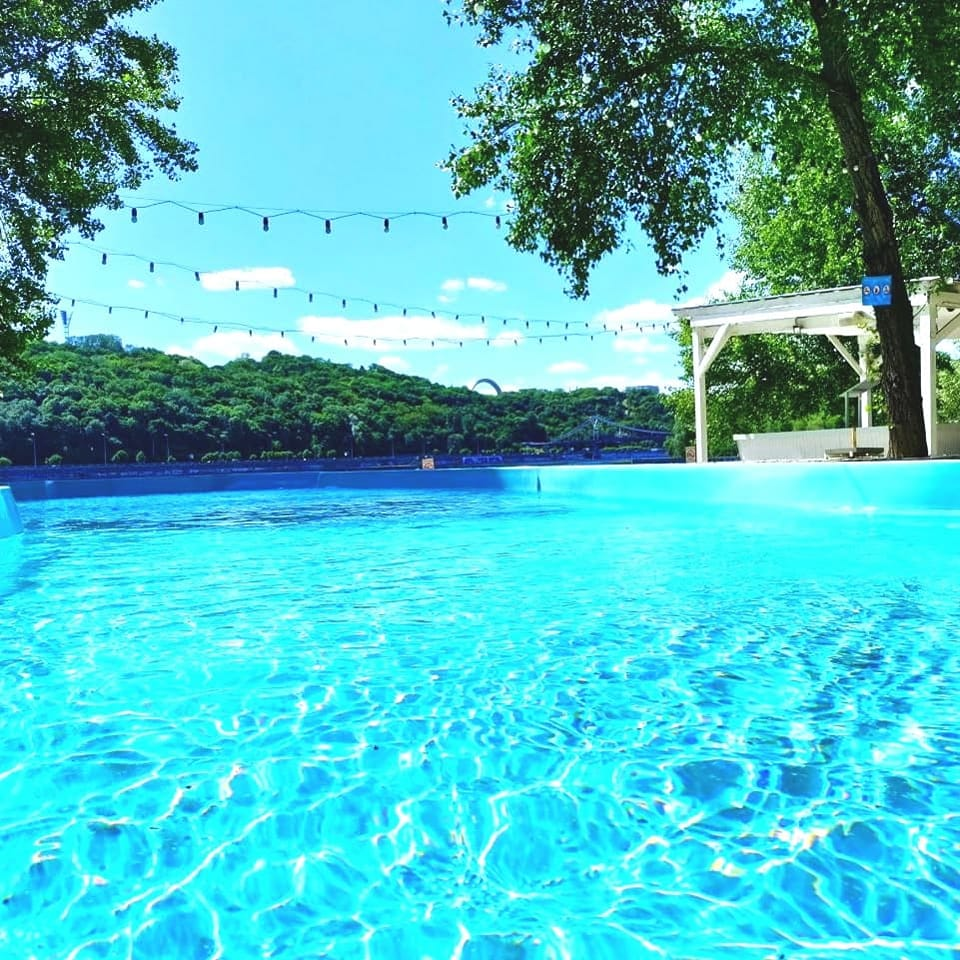 В Киеве работает несколько бассейнов под открытым небом: адреса.