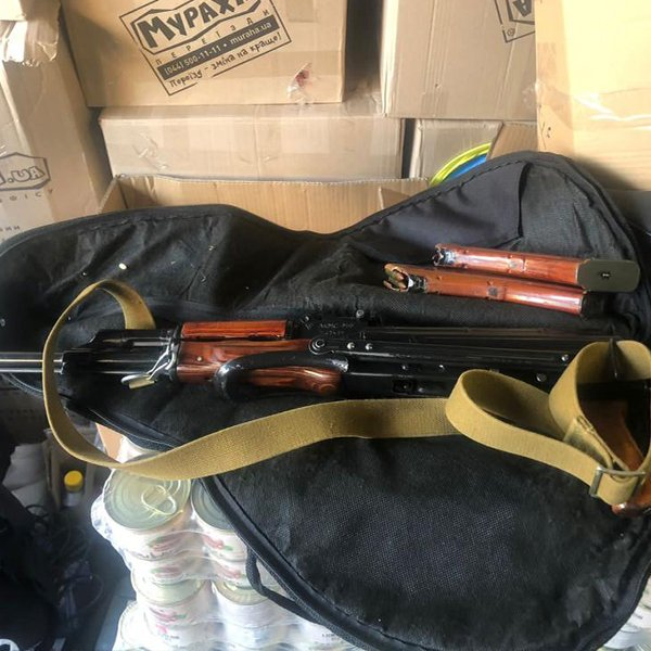 Киевский предприниматель зарабатывал деньги на продаже гуманитарной помощи.