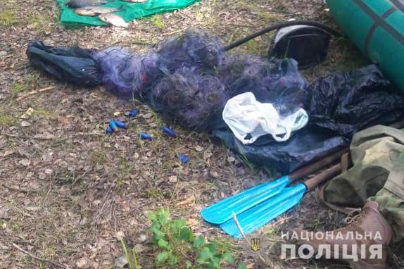 Біля Страхолісся двоє браконьєрів виловили риби на понад 400 тисяч гривень.