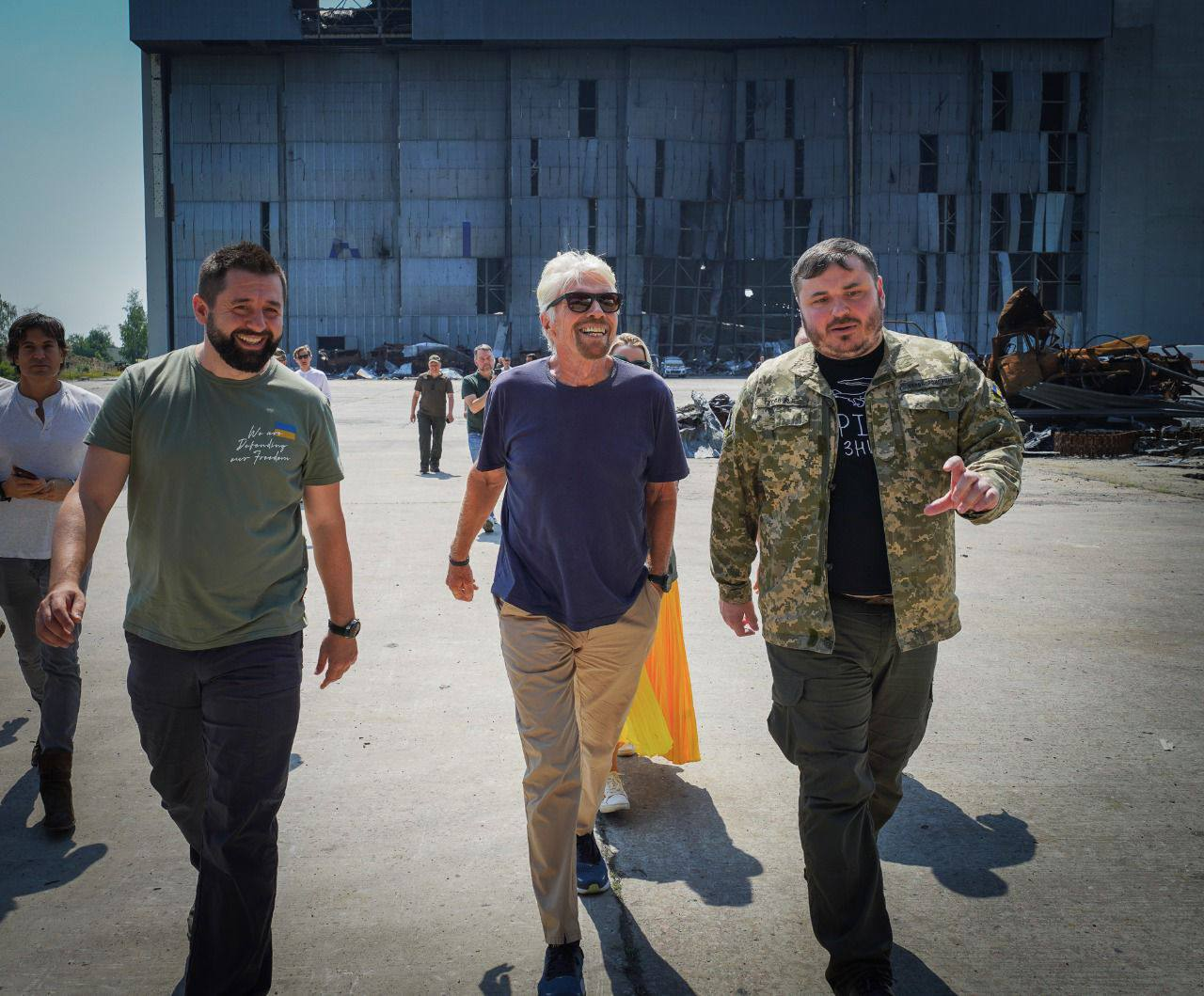 Бизнесмен Ричард Брэнсон поможет Украине построить новую 