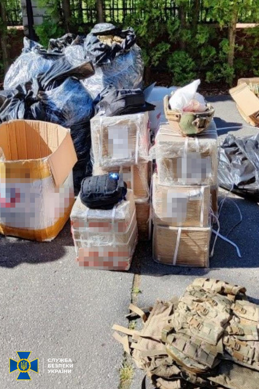 В Киеве продавали военное снаряжение, которое предназначалось для нужд ВСУ.