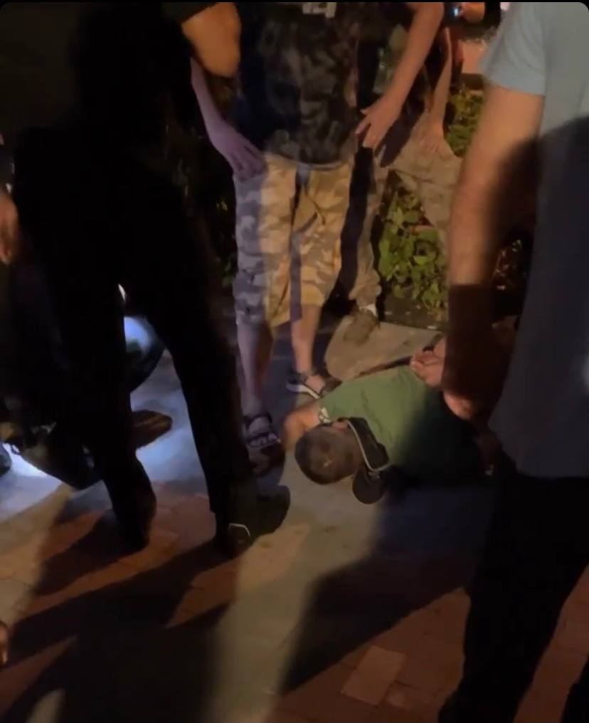 У Соцмісті стався конфлікт між п'яними чоловіками зі зброєю.