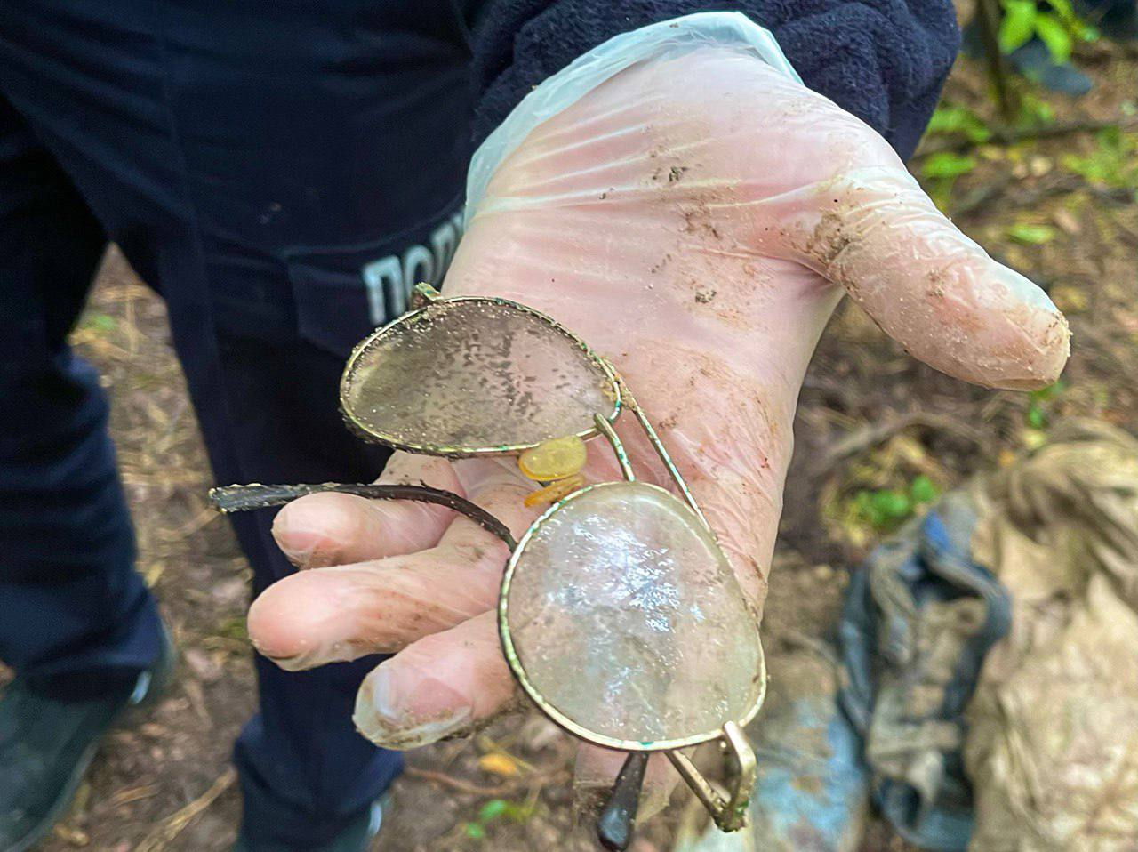 Возле Ворзеля нашли тела еще двух убитых оккупантами украинцев.