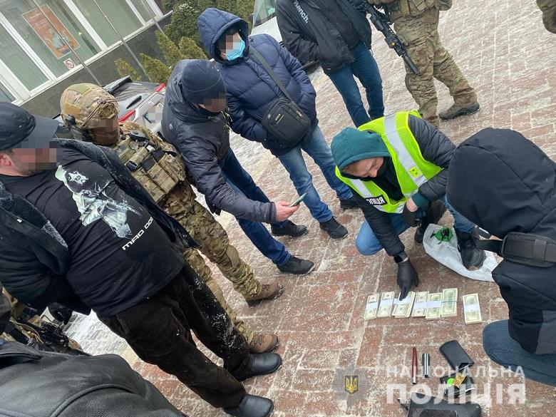 Зарубежный рэкетир избил киевлянина, вымогая миллион долларов.