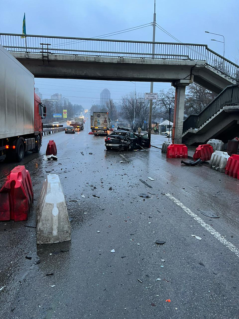 Тройное ДТП Фото: ГУНП Киева