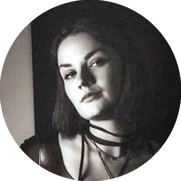 Тату-майстриня Катерина