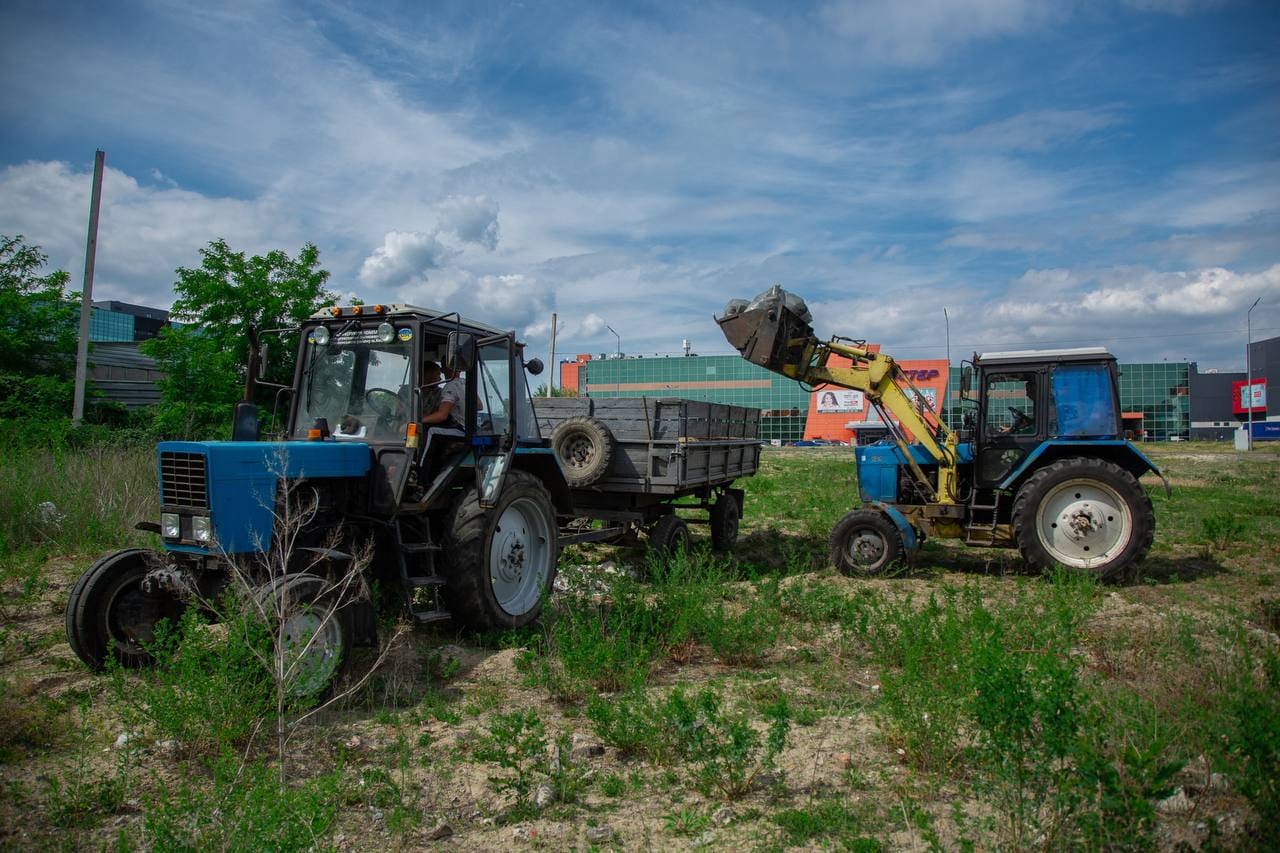 В Киеве очистили от мусора реки Почайну и Лыбидь -