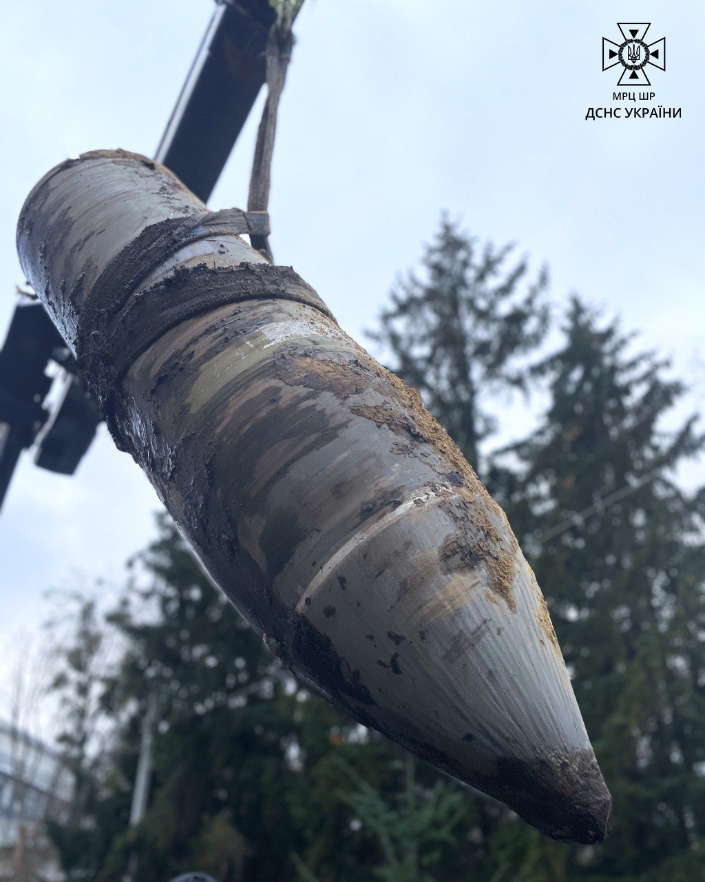У Києві сапери знешкодили бойову частину ракети, якою РФ атакувала столицю 2 січня - || фото: t.me/dsns_telegram