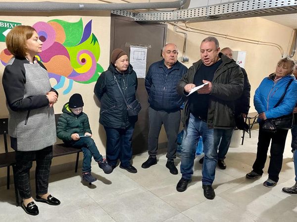 На Троєщині відкрили оновлене укриття з Самчиківським розписом -