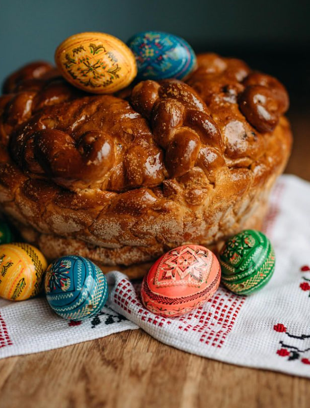 10 закладів у Києві, де можна замовити паску на Великдень 2024. Фото: .instagram.com/wolkonsky.ukraine/