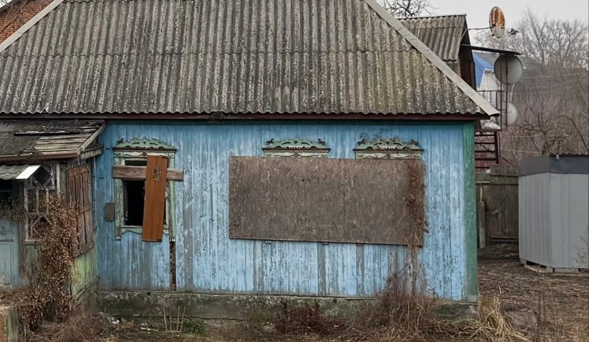 История под ковшом экскаватора: на Осокорках уничтожают старейшую деревянную усадьбу ради очередной высотки фото 1