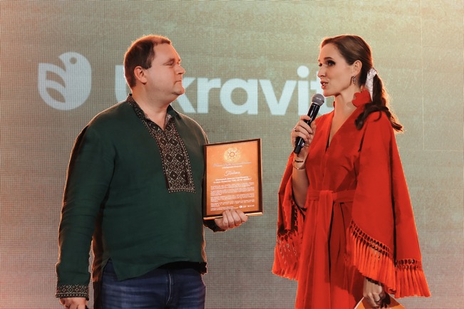 Вручение благодарности генеральному партнеру ACME