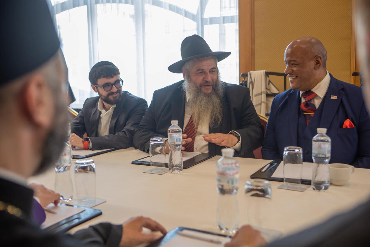 Визит Марка Бернса: духовный советник Трампа своими глазами увидел преступления рф в Украине фото 6 5